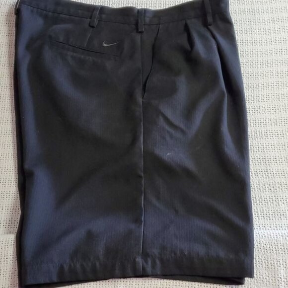 Nike Golf Black Pocketed‎ Front Pleated Athletic Sz. 38 Shorts - Picture 2 of 12
